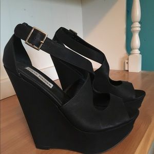 Black wedge heels
